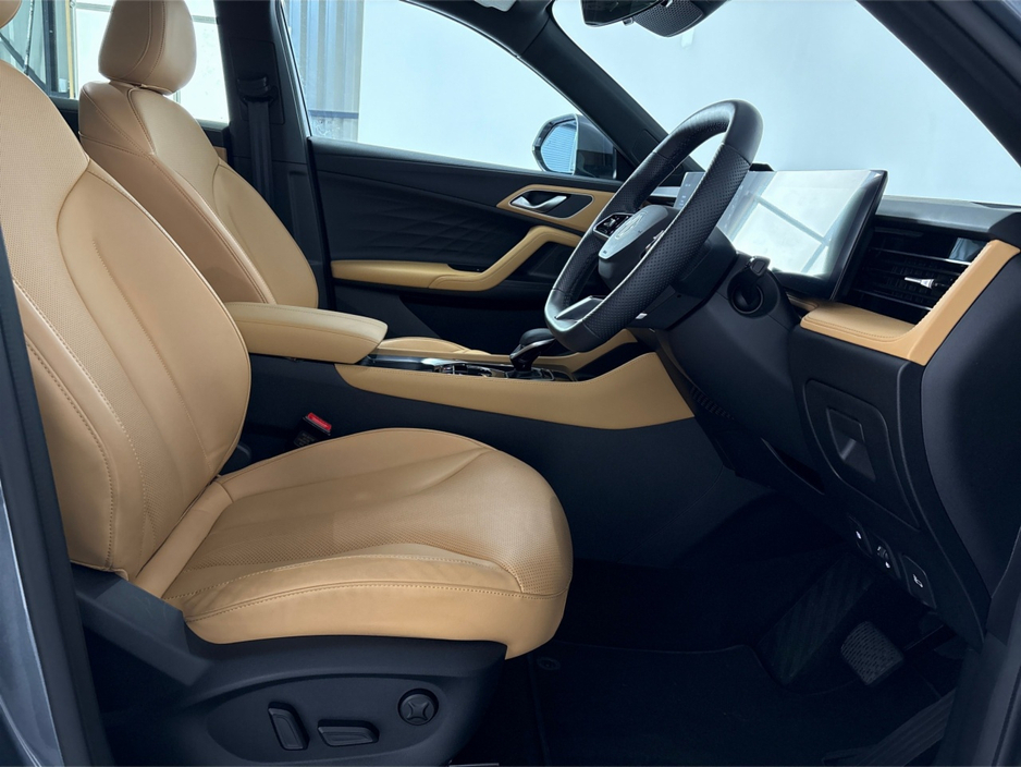 2025 MG HS HSE EXCLUSIVE PHEV - 24.7KWH**EX DEMO**TAN LEATHER**ADAPTIVE CRUSIE CONTROL**FRONT & REAR PARKING SENSORS**360 DEGREE CAMERA**SMART TAILGATE**ANDROID AUTO/APPLE CARPLAY**FINANCE ARRANGED* €38,995