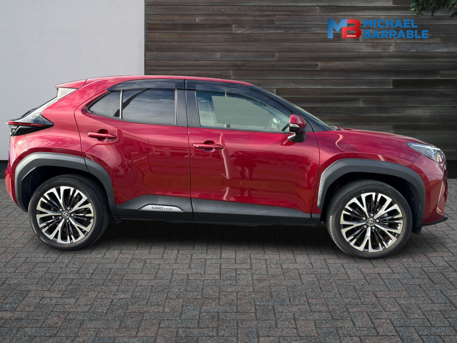 2022 Toyota Yaris Cross - image 4