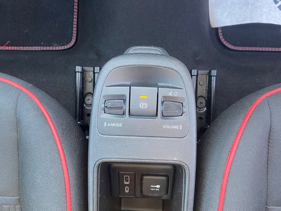 2023 Fiat 500e - image 25