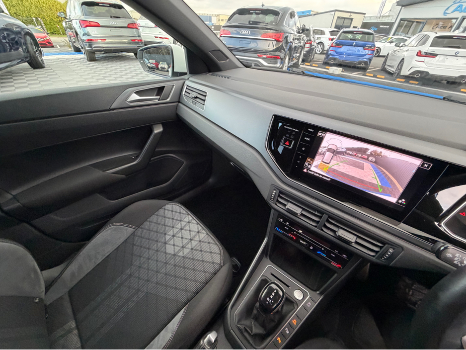 2022 Volkswagen Polo - image 27