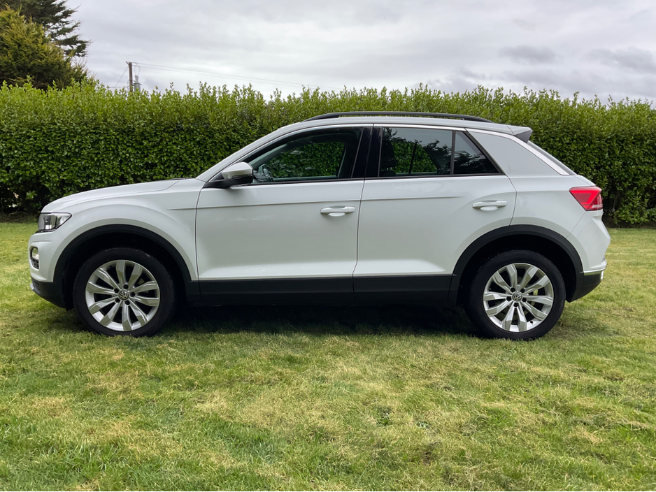 2019 Volkswagen T-Roc - image 5