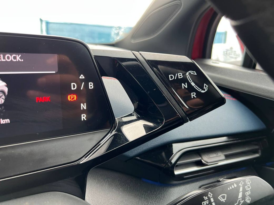 2022 Volkswagen ID.4 - image 11