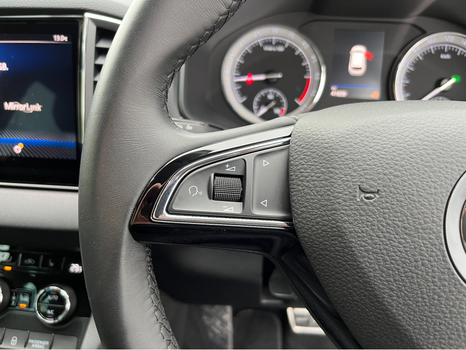 2019 Skoda Karoq - image 22