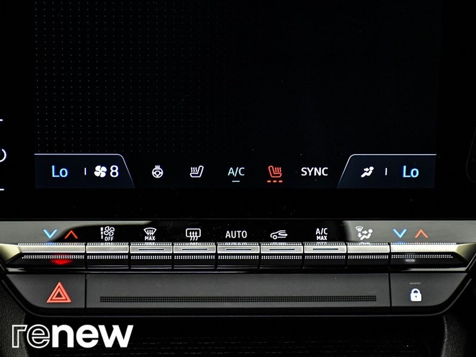 2023 Renault Megane E-Tech - image 24