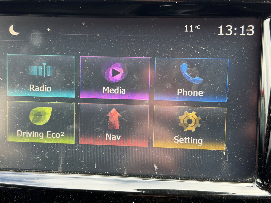 2016 Renault Clio - image 12