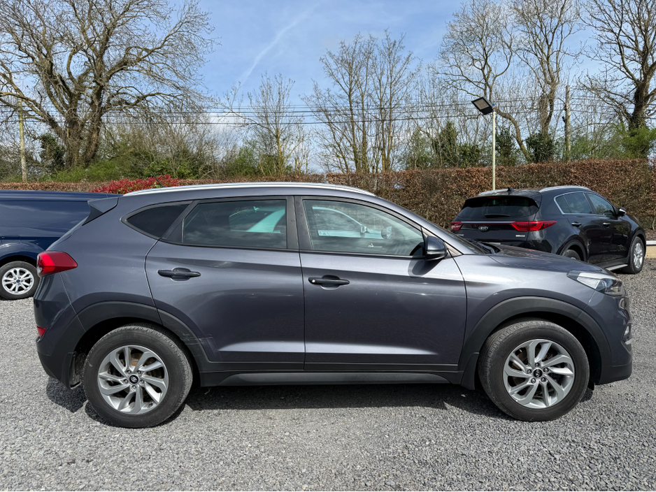 2016 Hyundai Tucson - image 8