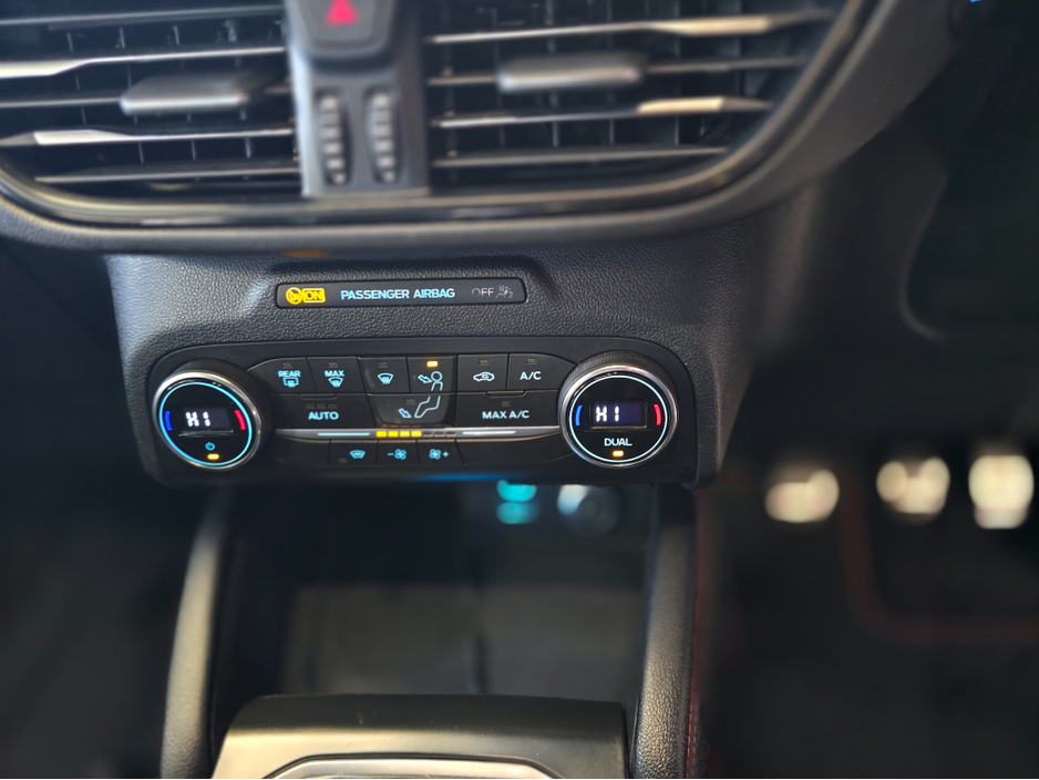 2021 Ford Kuga - image 14