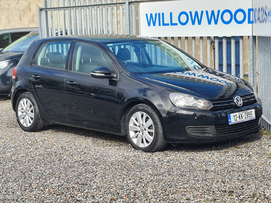 2012 Volkswagen Golf - image 3