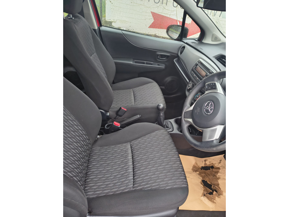 2014 Toyota Yaris 1.0 AURA 4DR €8,950