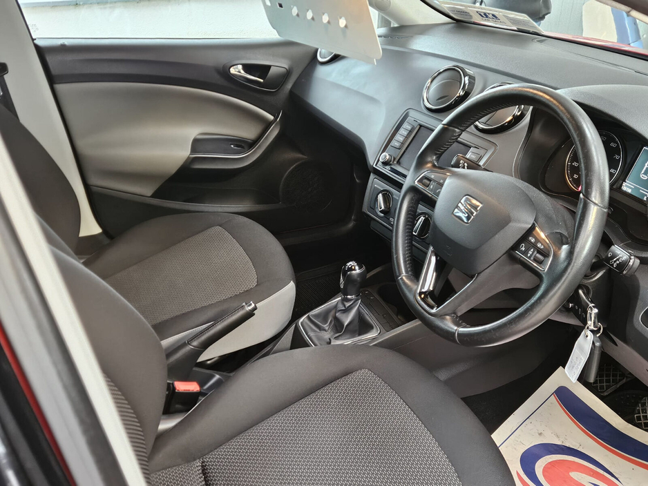2016 SEAT Ibiza - image 14