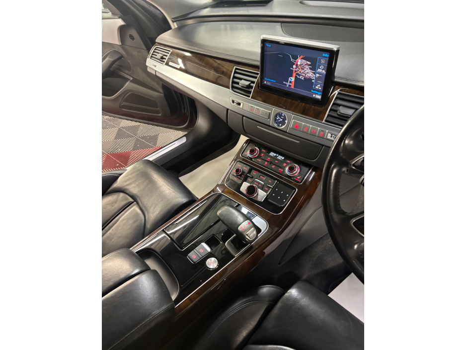 2016 Audi A8 3.0TDI 262HP quattro SE €19,950