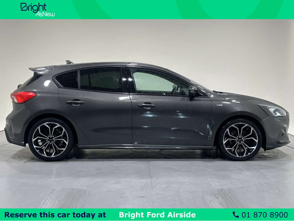 2021 Ford Focus - image 7