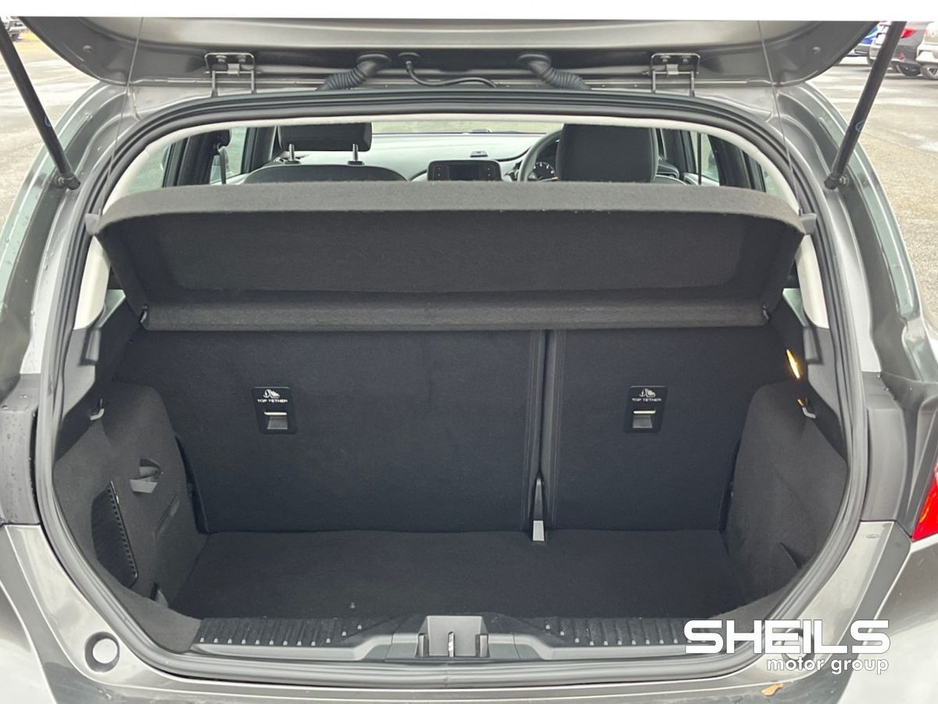 2019 Ford Fiesta - image 9