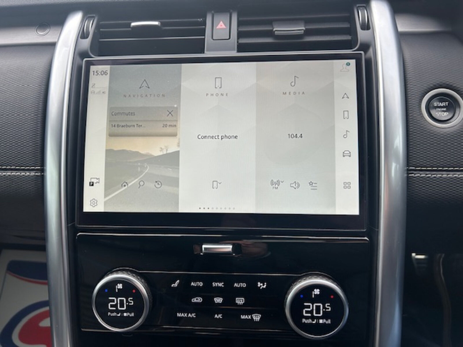 2024 Land Rover Discovery - image 13