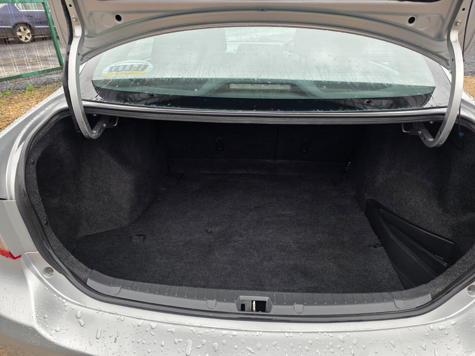 2012 Toyota Corolla - image 6