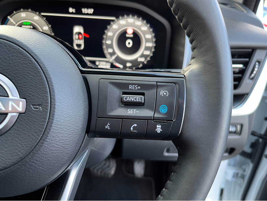 2025 Nissan Qashqai E-POWER SV PREMIUM AUTOMATIC HYBRID 1.5 PETROL //HIGH SPEC//PANORAMIC GLASS ROOF//360 PARKING CAMERAS//ADAPTIVE CRUISE CONTROL// €34,950