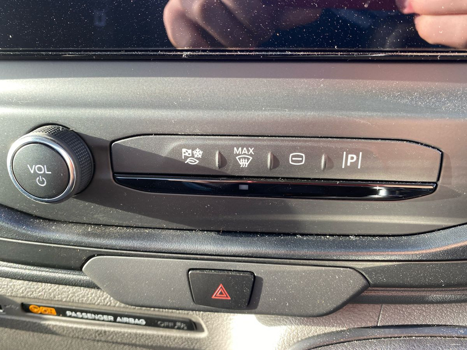 2026 Ford Transit - image 19