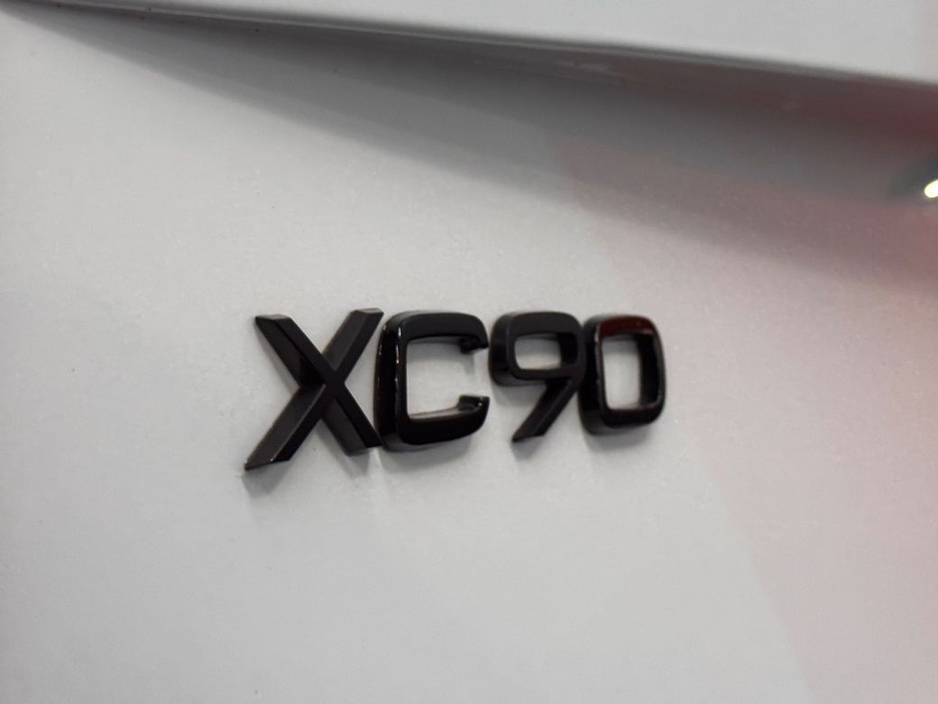 2024 Volvo XC90 - image 11