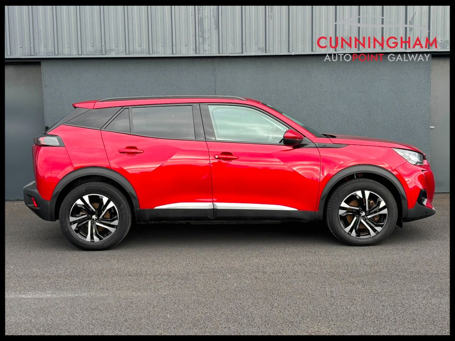 2021 Peugeot 2008 - image 3