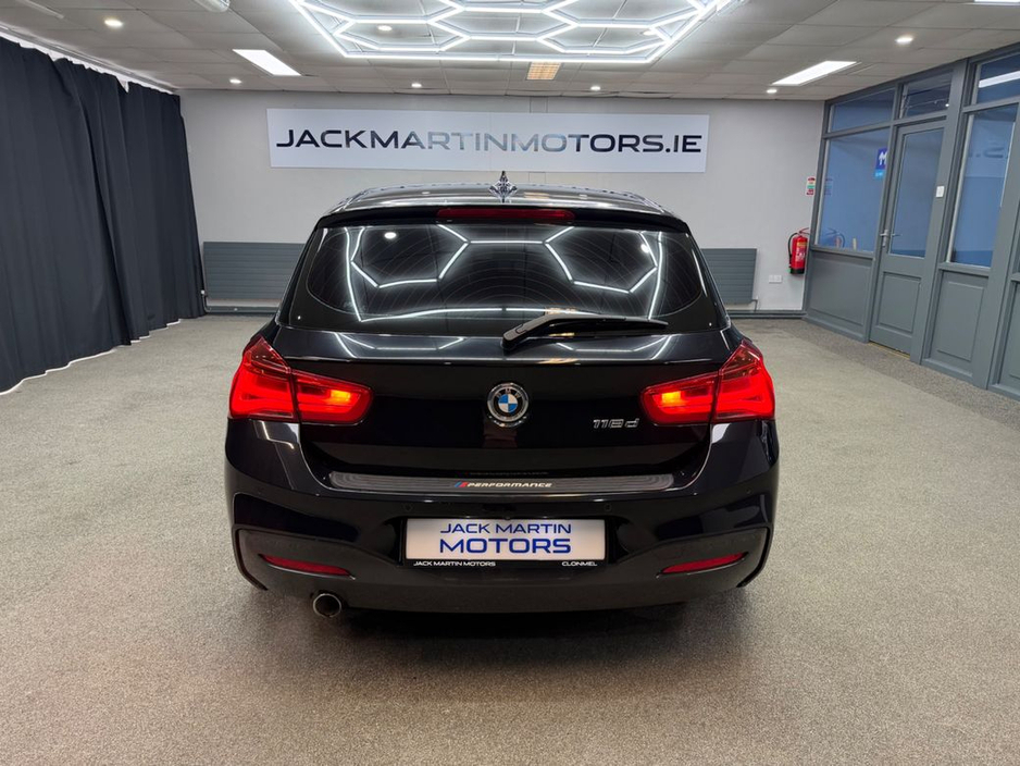 2016 BMW 1 Series - image 12