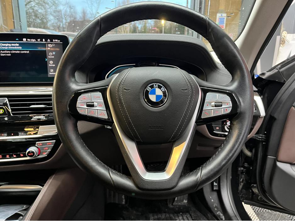 2020 BMW 5 Series €32950 2020 BMW 530E LUXURY EDITION JOY+ 2.0 AUTOMATIC / CRUISE CONTROL / 360° PARKING CAMERA / ELECTRIC MEMORY & HEATED SEATS / HEATED REAR SEATS / AMBIENT LIGHTS €32,950