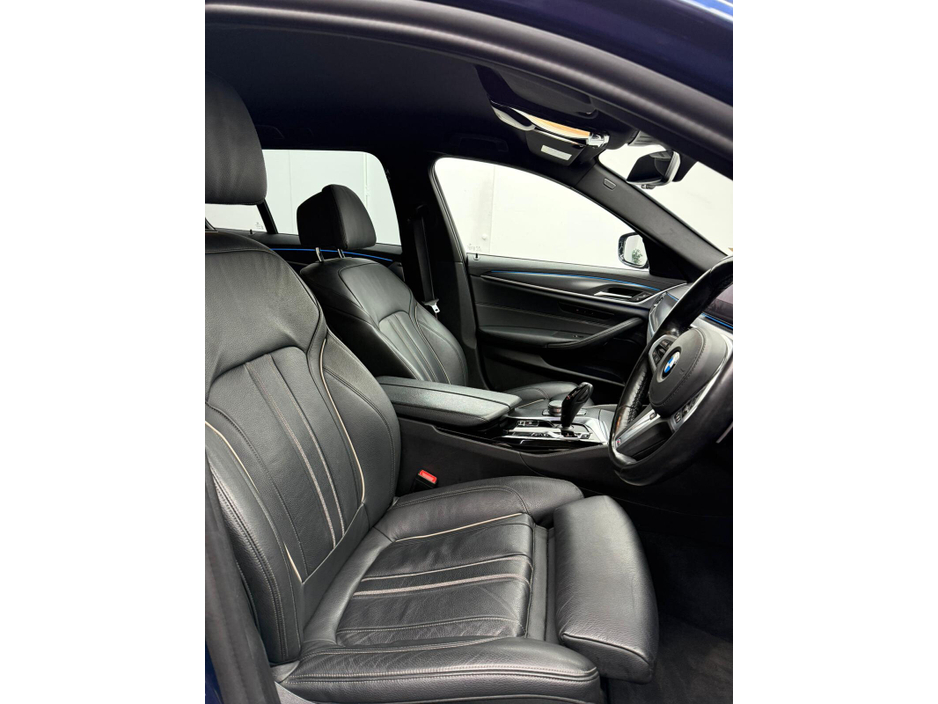 2021 BMW 5 Series 530e M Sport €29,950