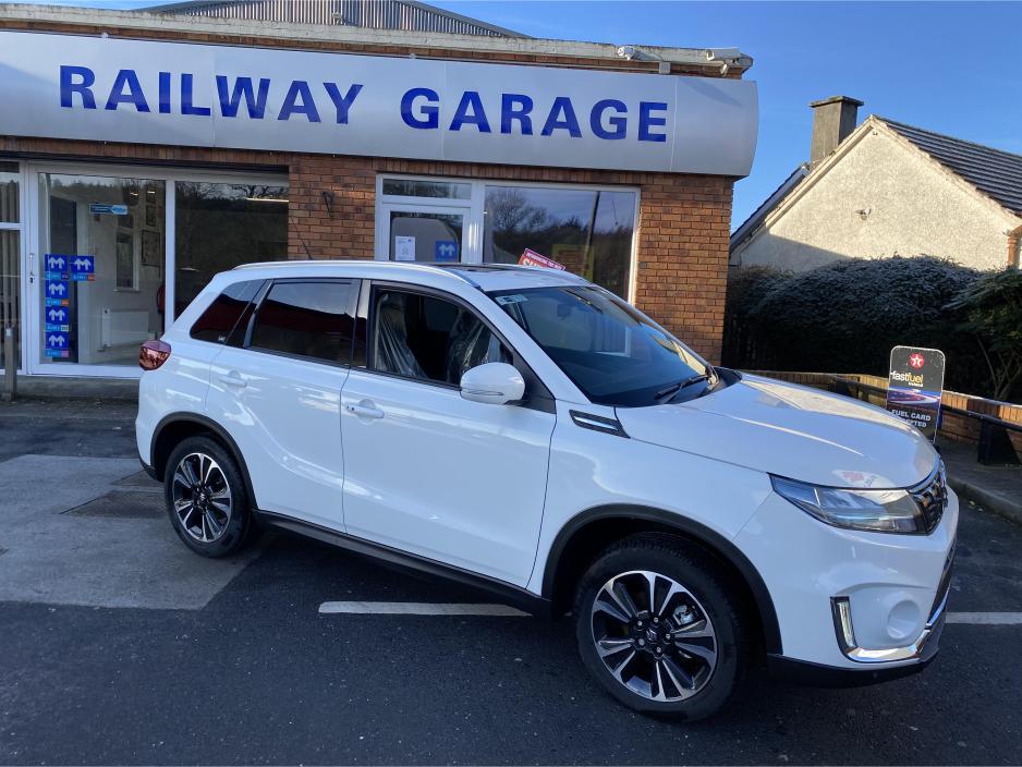 2025 Suzuki Vitara hybrid €30,995