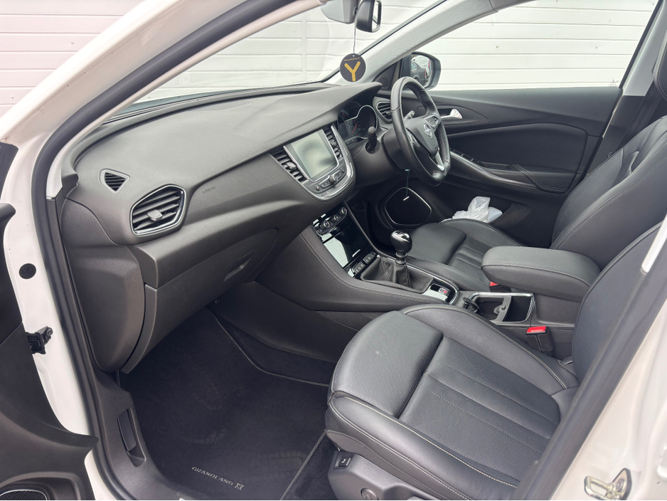 2021 Opel Grandland X - image 14