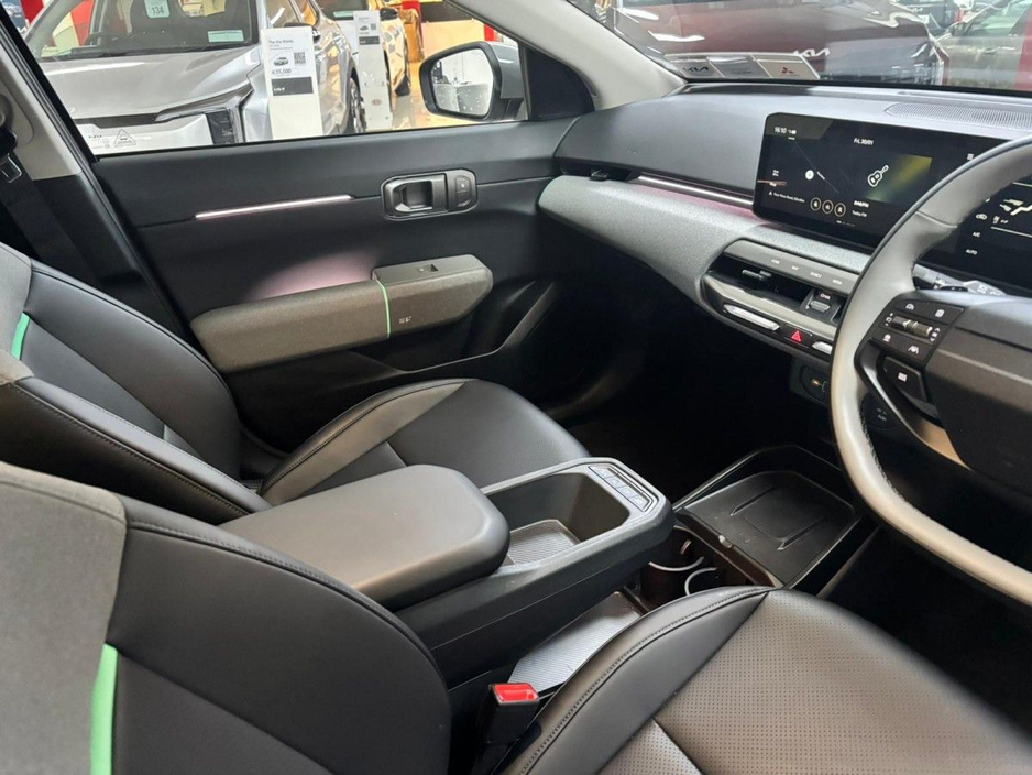 2025 Kia EV4 EV4 5 HB EARTH K3 LR 5DR AUTO €43,995