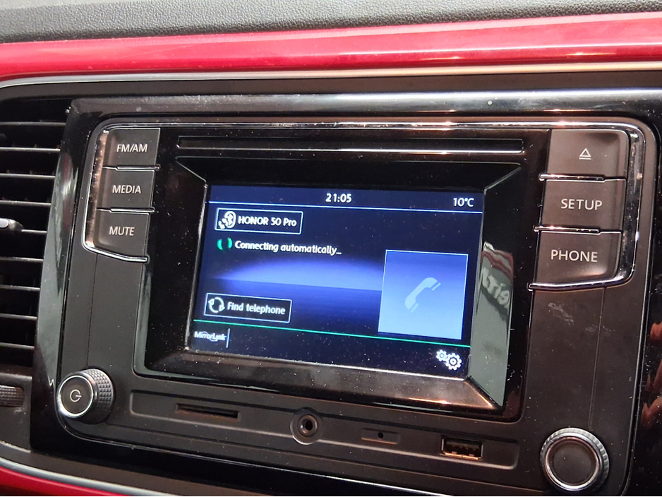 2012 Volkswagen Beetle **AUTOMATIC** €8,995