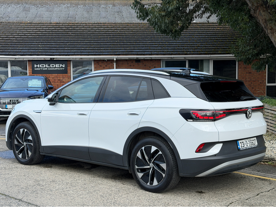 2023 Volkswagen ID.4 - image 12