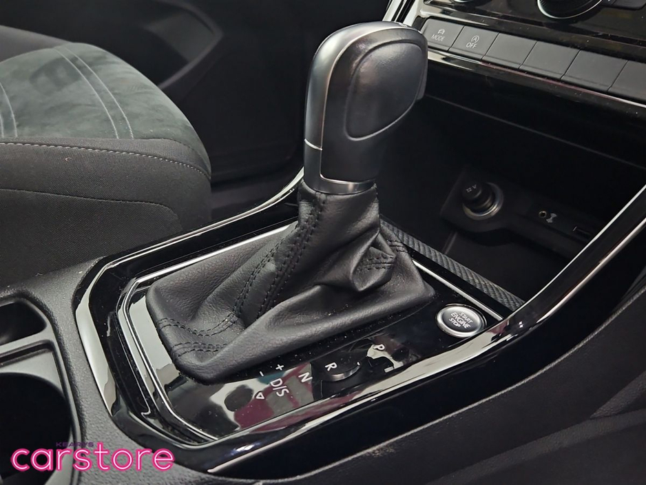 2016 Volkswagen Touran - image 19