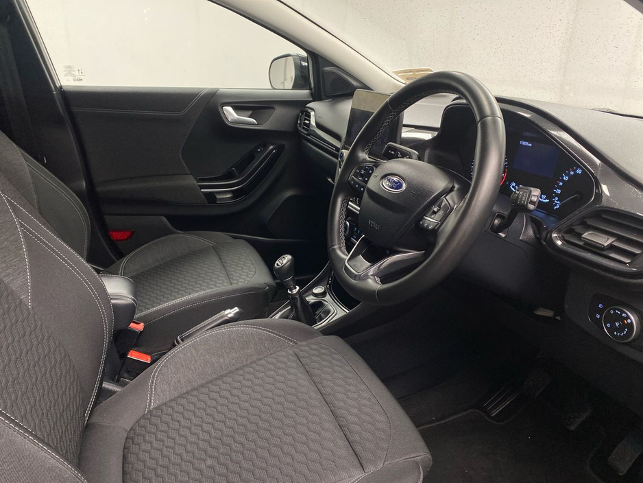 2022 Ford Puma - image 6