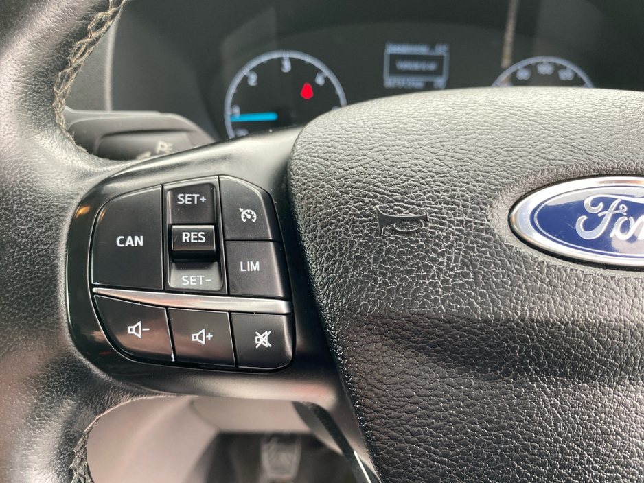 2022 Ford Transit Custom - image 9