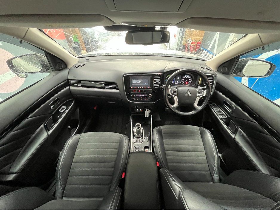 2019 Mitsubishi Outlander €21950 2019 MITSUBISHI OUTLANDER PHEV ED 2.4 AUTOMATIC / CRUISE CONTROL / REVERSE CAMERA / ELECTRIC HEATED SEATS / HEATED STEERING WHEEL €21,950