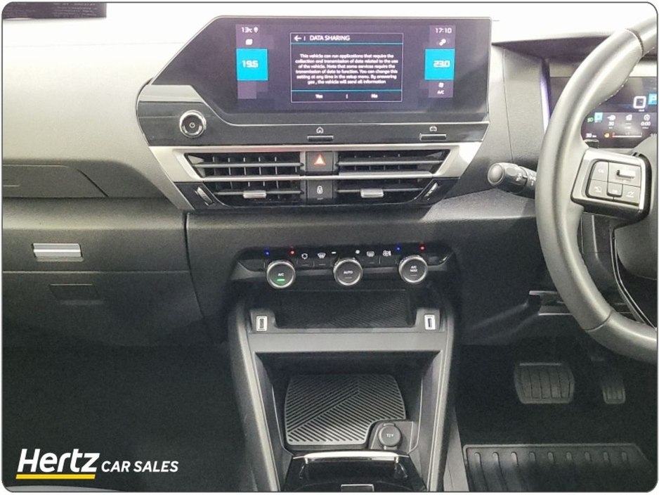 2023 Citroen C4 - image 14