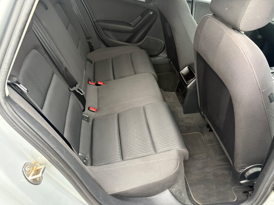 2012 Audi A4 - image 10