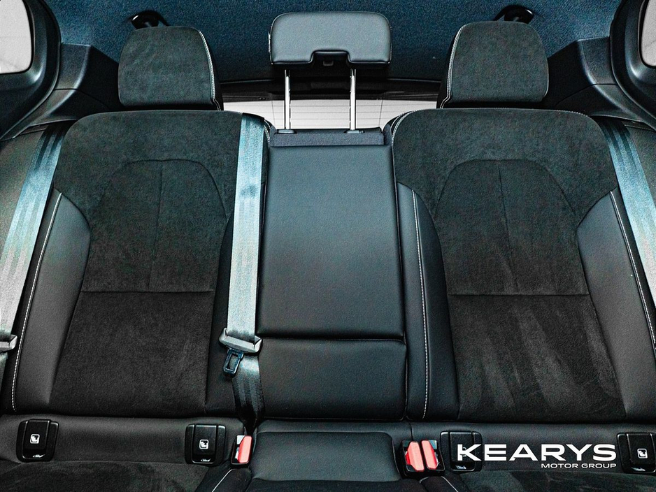 2022 Volvo XC40 - image 19