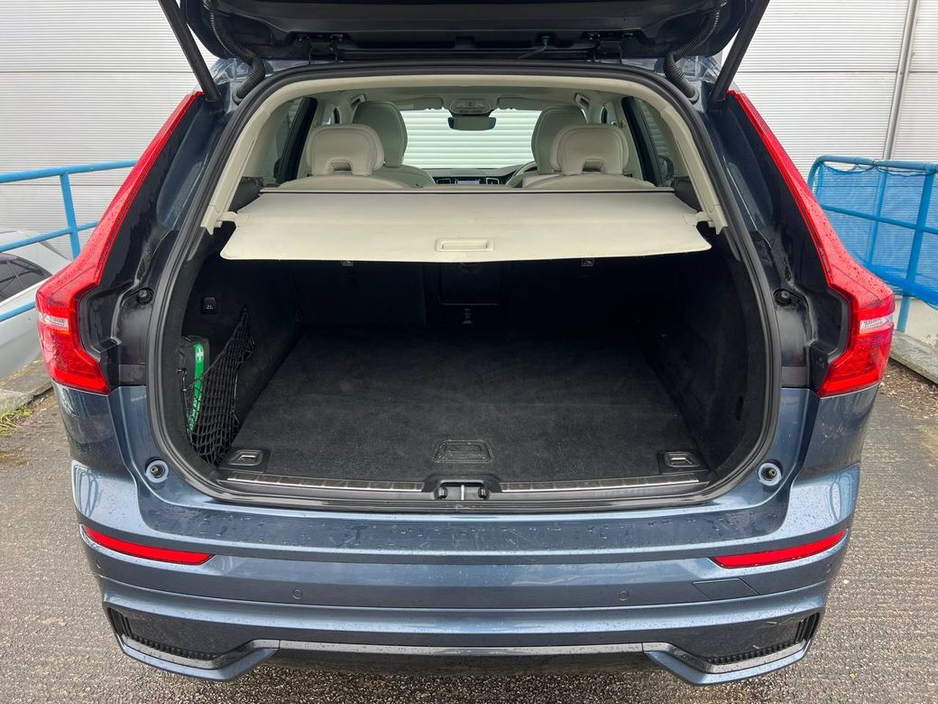 2023 Volvo XC60 - image 15