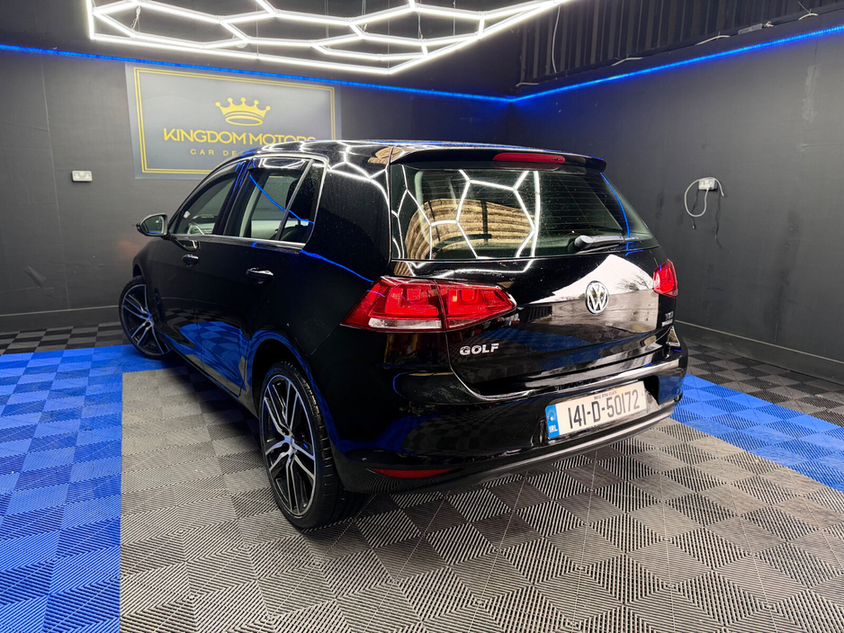 2014 Volkswagen Golf - image 13