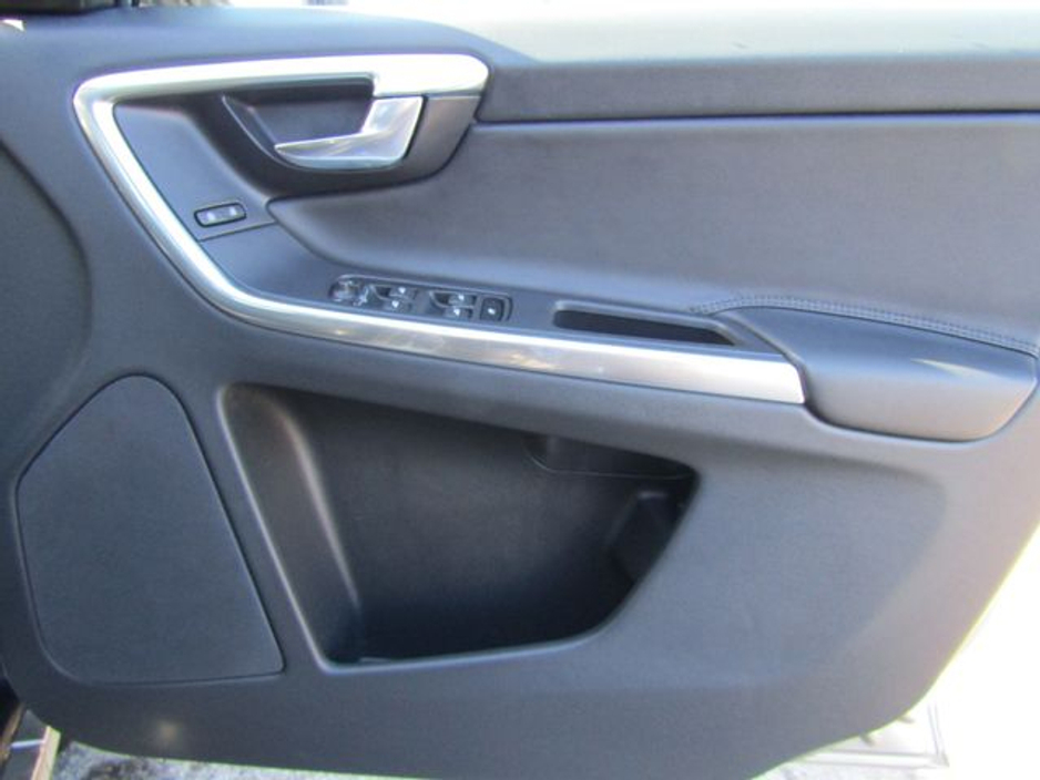 2014 Volvo XC60 - image 23