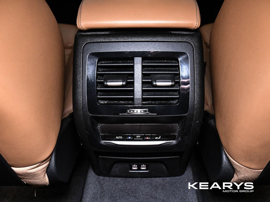 2020 BMW X3 - image 15