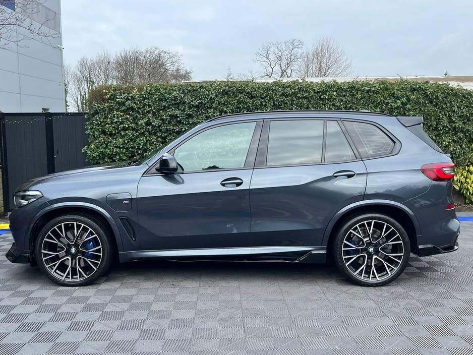 2021 BMW X5 M-SPORT COMPETITION XDRIVE45e 3.0 HYBRID // LEATHER HEATED SEATS // APPLE CARPLAY/ANDROID AUTO // ADJUSTABLE AIR SUSPENSION €49,900