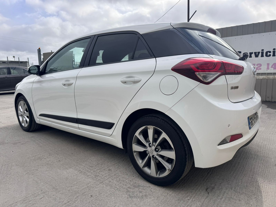 2016 Hyundai i20 - image 6