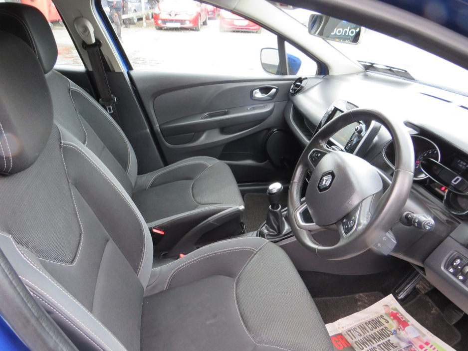 2019 Renault Clio - image 8