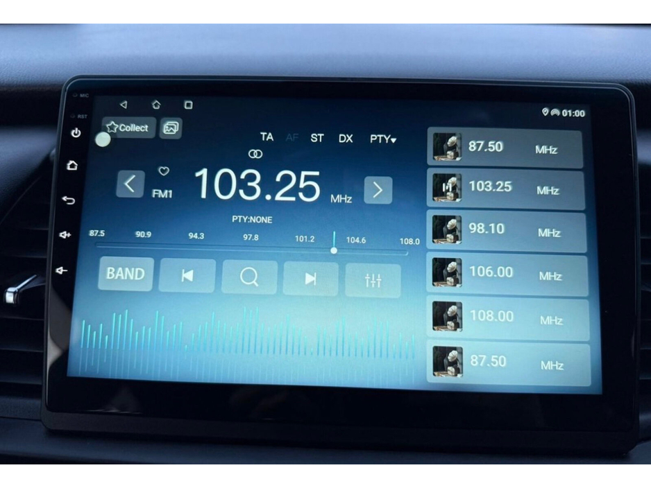 2022 Honda Fit - image 16