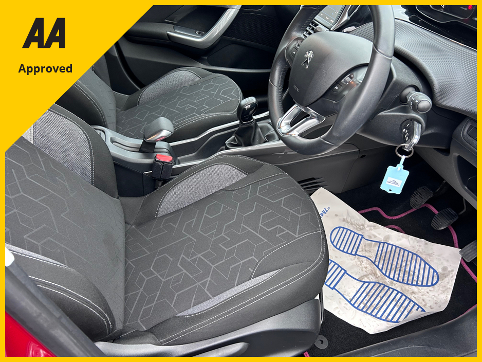 2018 Peugeot 2008 2018 PEUGEOT 2008 1.2 PURETEC VERY LOW KMS €10,450