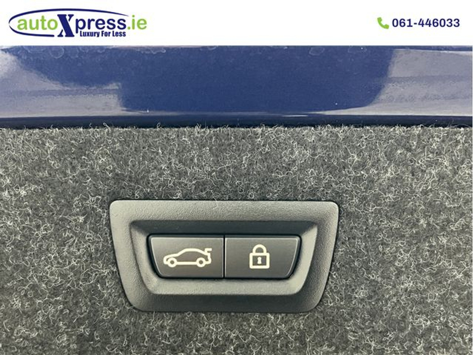 2018 BMW 5 Series - image 24