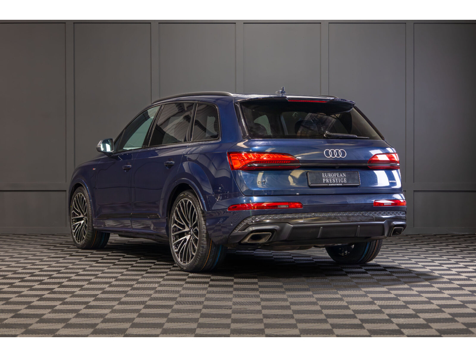 2025 Audi Q7 Q7 55 TFSI e 394PS quattro S line tip €91,950