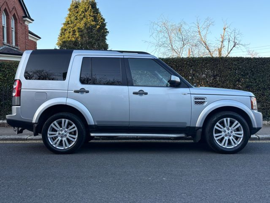 2013 Land Rover Discovery - image 5